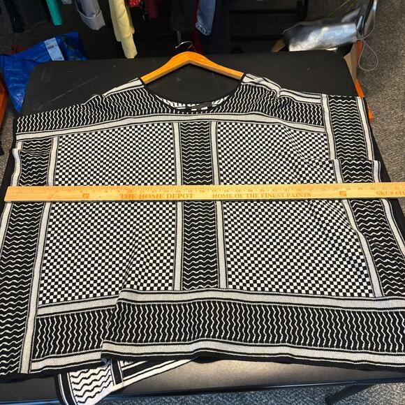 BCBGMaxazria Knit Poncho Sweater Pullover Black White Mixed Pattern Size XS/S - Picture 4 of 7